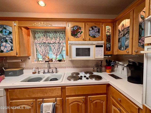 15813 BUTCH BAINE Drive, Jacksonville, FL 32218