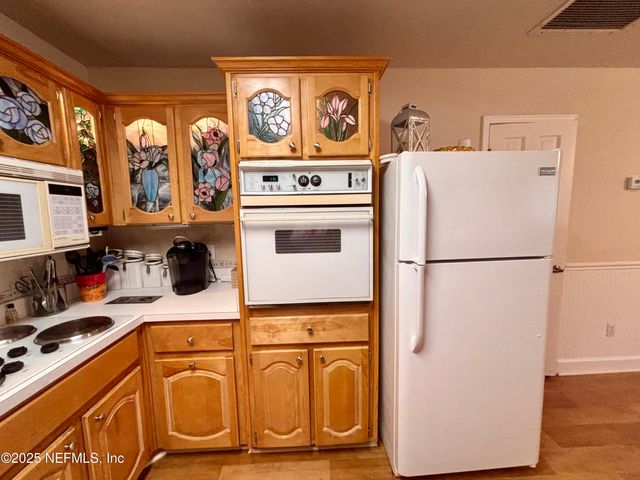 15813 BUTCH BAINE Drive, Jacksonville, FL 32218