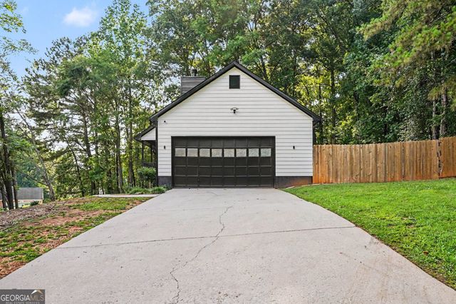 75 Contour Drive, Stockbridge, GA 30281