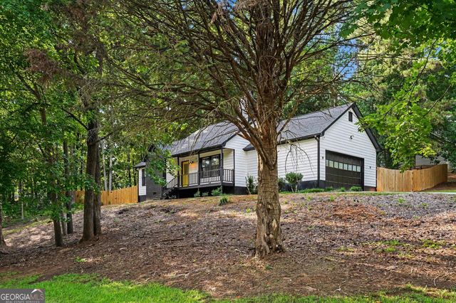 75 Contour Drive, Stockbridge, GA 30281