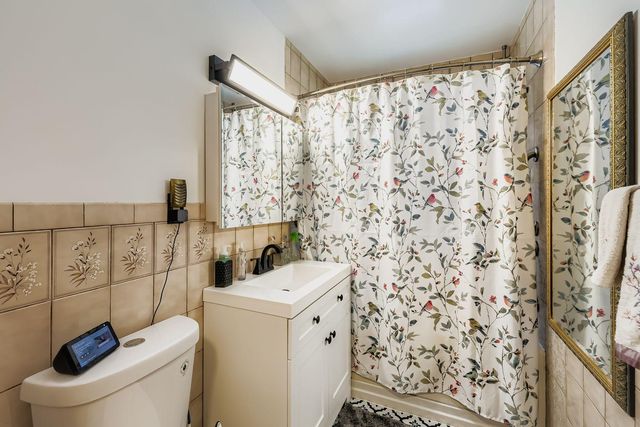 3977 Clover Avenue, Vadnais Heights, MN 55127