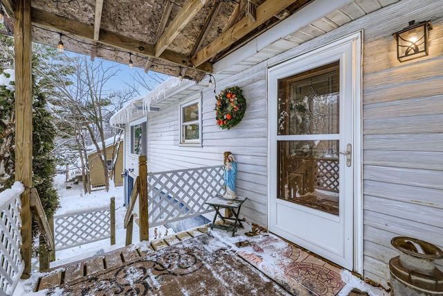 3977 Clover Avenue, Vadnais Heights, MN 55127