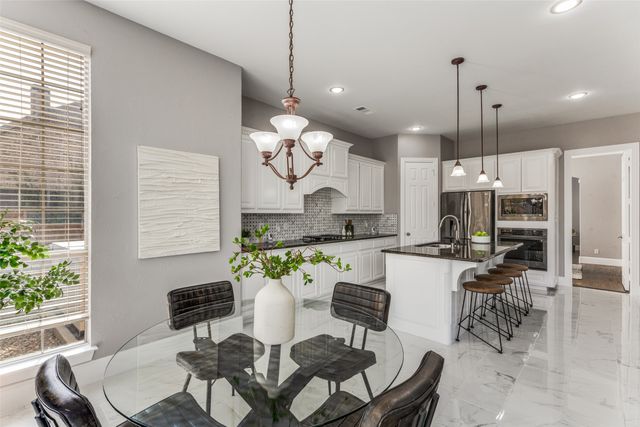 337 Farm View Trail, Keller, TX 76248