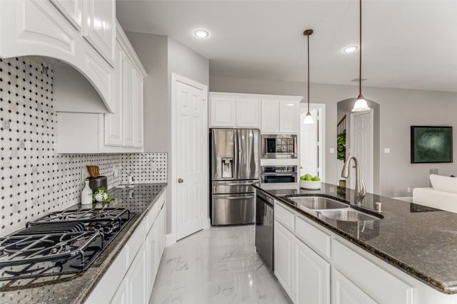 337 Farm View Trail, Keller, TX 76248