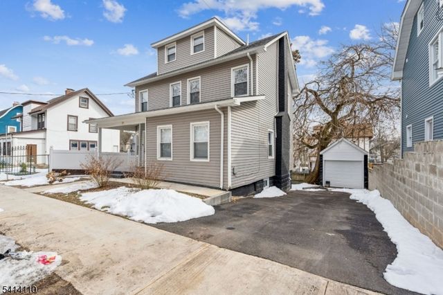 22 Pine Grove Ter, Newark City, NJ 07106