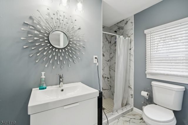 22 Pine Grove Ter, Newark City, NJ 07106