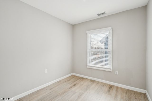 22 Pine Grove Ter, Newark City, NJ 07106