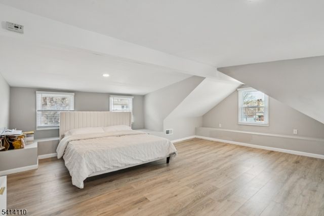 22 Pine Grove Ter, Newark City, NJ 07106