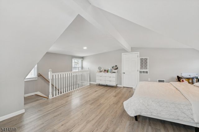 22 Pine Grove Ter, Newark City, NJ 07106