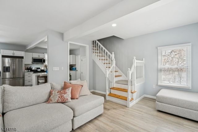 22 Pine Grove Ter, Newark City, NJ 07106