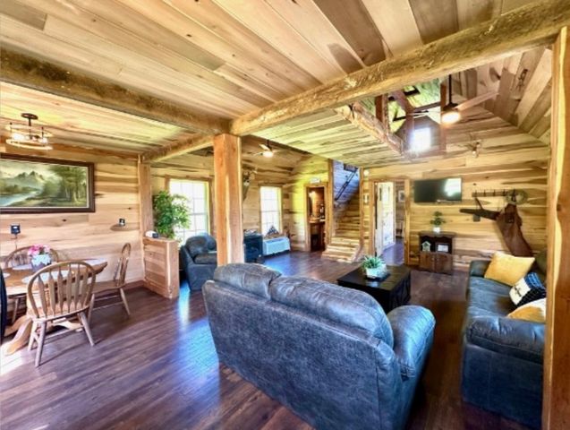 179 Puncheon Camp Ln, Bell Buckle, TN 37020