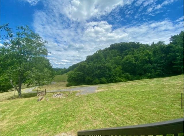 179 Puncheon Camp Ln, Bell Buckle, TN 37020