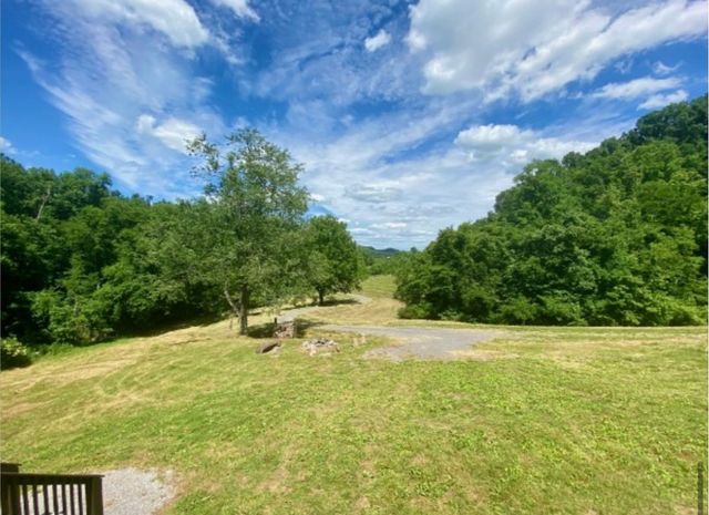 179 Puncheon Camp Ln, Bell Buckle, TN 37020