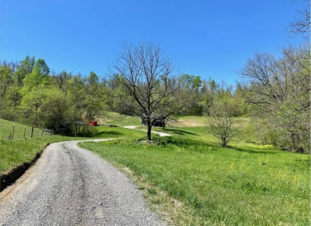 179 Puncheon Camp Ln, Bell Buckle, TN 37020
