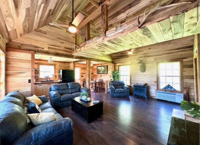 179 Puncheon Camp Ln, Bell Buckle, TN 37020