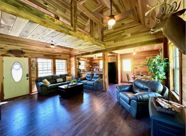 179 Puncheon Camp Ln, Bell Buckle, TN 37020