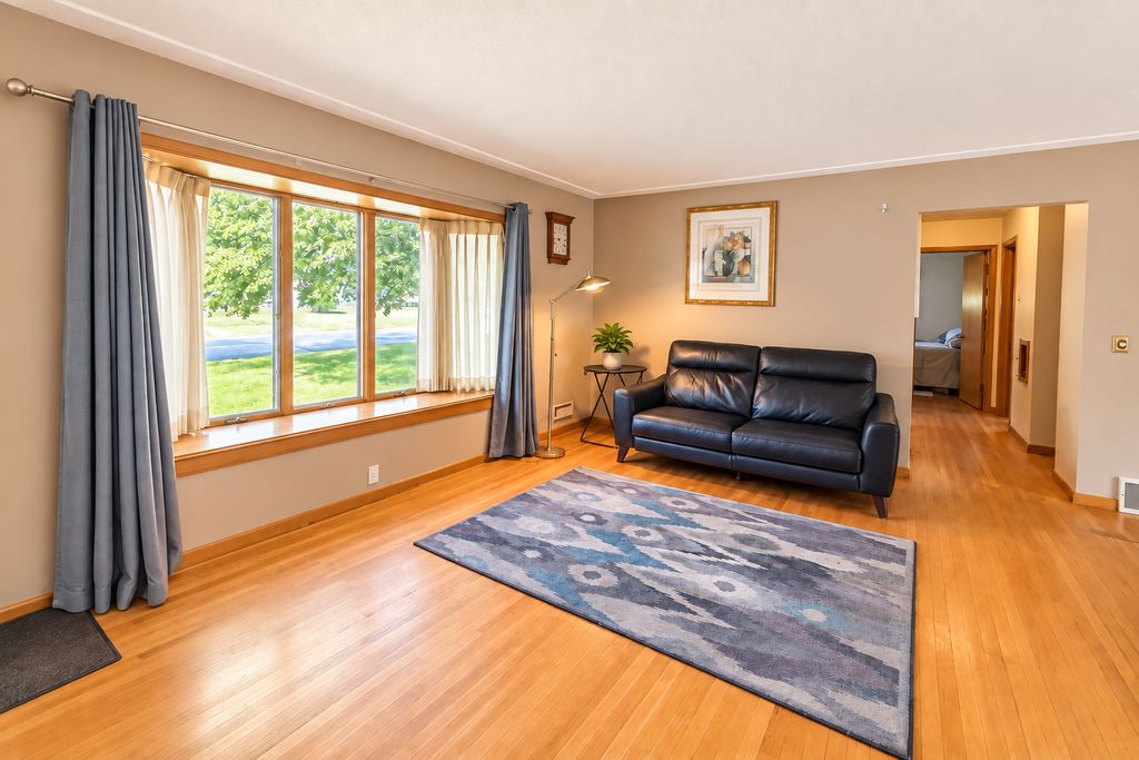 3007 Nash Road, Brooklyn Center, MN 55429 — photo 2