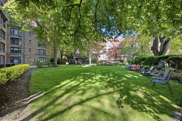 20 Continental Avenue 1K, Forest Hills, NY 11375