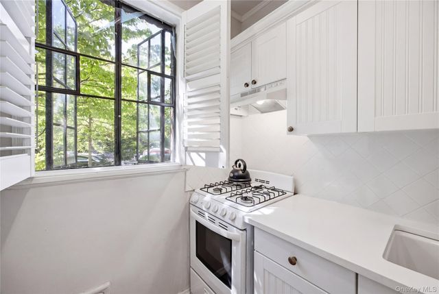 20 Continental Avenue 1K, Forest Hills, NY 11375