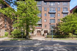 20 Continental Avenue 1K, Forest Hills, NY 11375