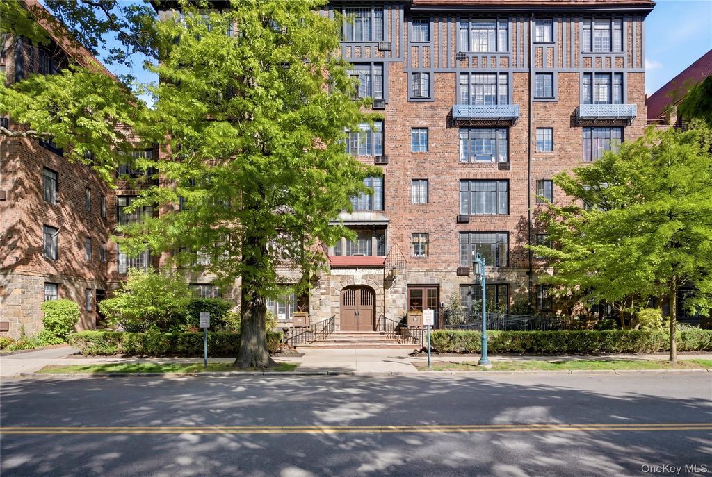 20 Continental Avenue 1K, Forest Hills, NY 11375
