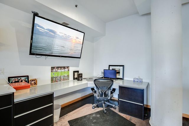 408 N 1st Street 305, Minneapolis, MN 55401