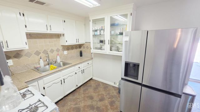 1610 Cunha Street, Bakersfield, CA 93305