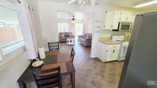 1610 Cunha Street, Bakersfield, CA 93305