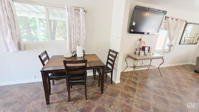 1610 Cunha Street, Bakersfield, CA 93305