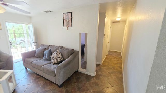 1610 Cunha Street, Bakersfield, CA 93305