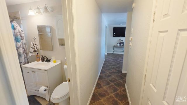1610 Cunha Street, Bakersfield, CA 93305