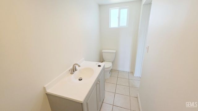 1610 Cunha Street, Bakersfield, CA 93305