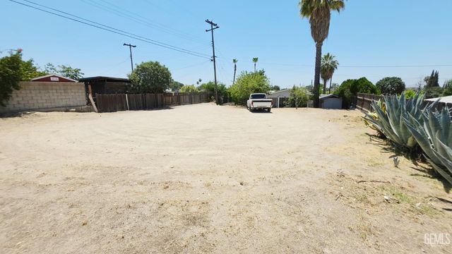 1610 Cunha Street, Bakersfield, CA 93305