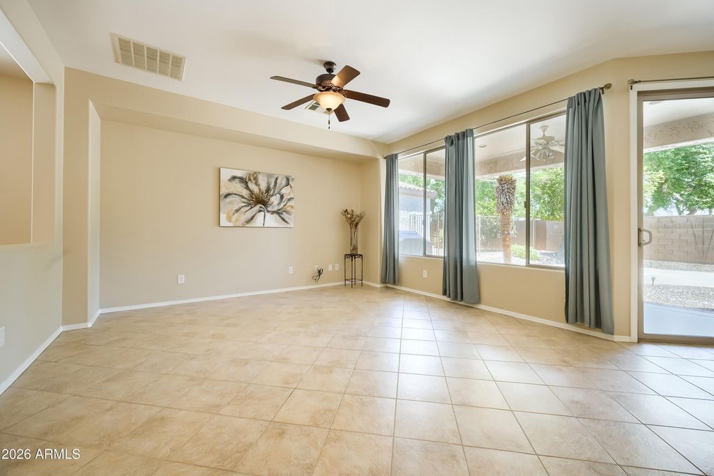 5467 S ALMOND Drive, Gilbert, AZ 85298 — photo 2