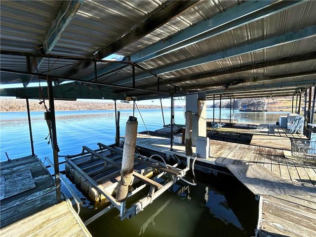 30643 Rosey Lane, Edwards, MO 65326