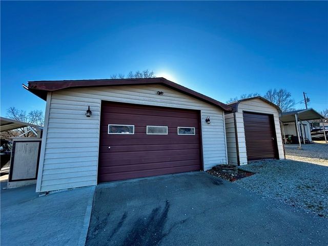 30643 Rosey Lane, Edwards, MO 65326