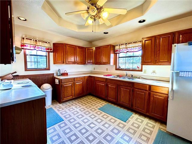 30643 Rosey Lane, Edwards, MO 65326