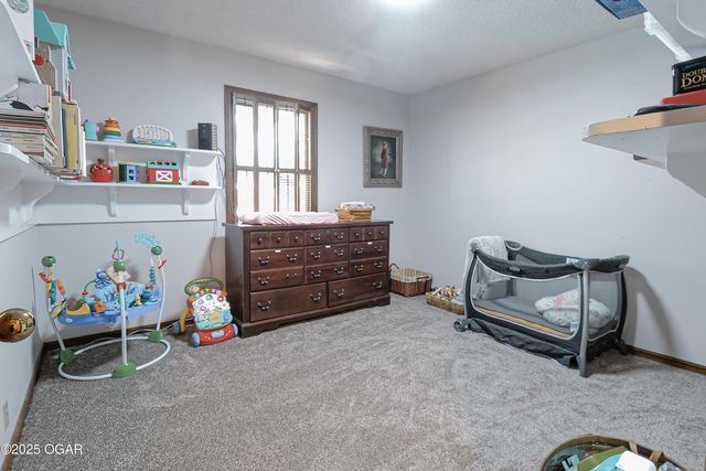 2005 Laura Ln, Joplin, MO 64801