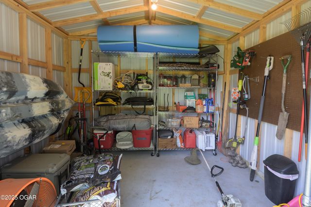 2005 Laura Ln, Joplin, MO 64801