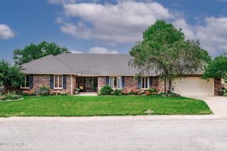 2005 Laura Ln, Joplin, MO 64801