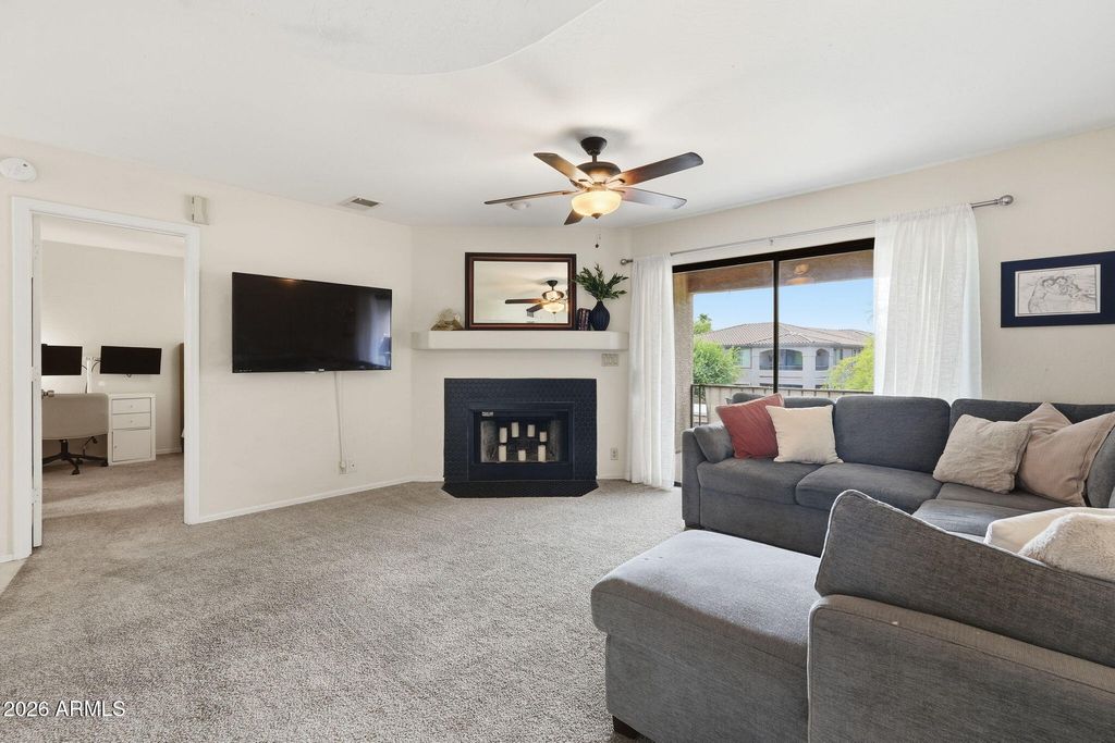 14910 N KINGS Way 204, Fountain Hills, AZ 85268 — photo 2