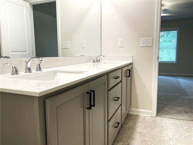 414 Fox Creek Dr, Braselton, GA 30517