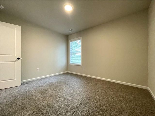 414 Fox Creek Dr, Braselton, GA 30517