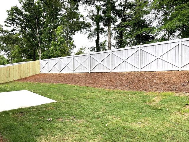 414 Fox Creek Dr, Braselton, GA 30517