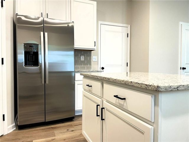 414 Fox Creek Dr, Braselton, GA 30517