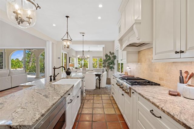 4757 HIGEL AVENUE, Sarasota, FL 34242