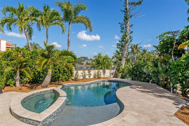 4757 HIGEL AVENUE, Sarasota, FL 34242