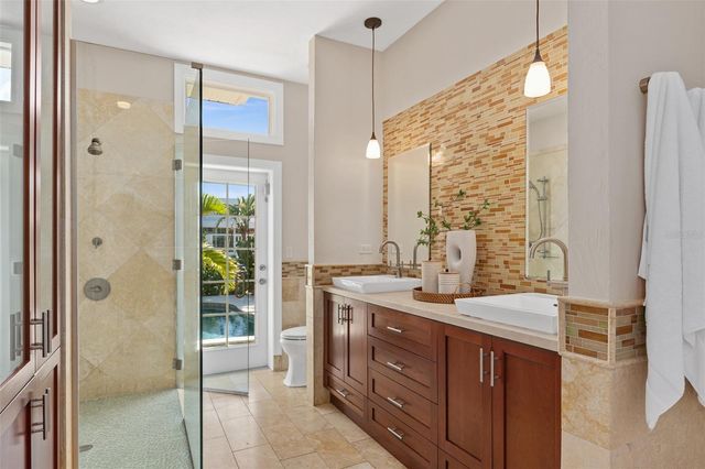 4757 HIGEL AVENUE, Sarasota, FL 34242