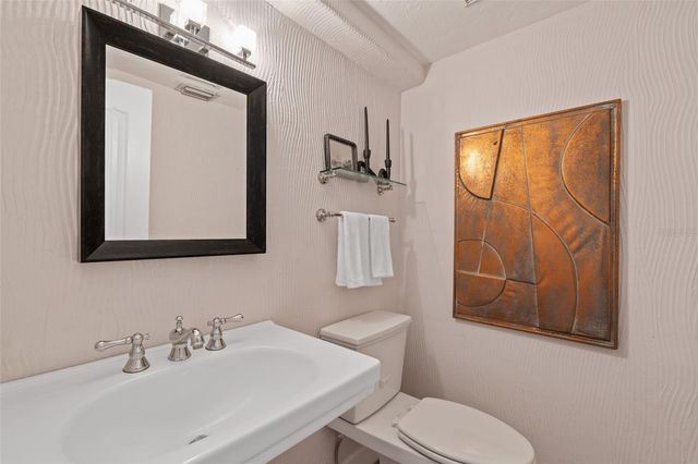 4757 HIGEL AVENUE, Sarasota, FL 34242