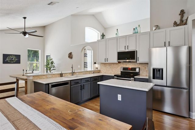 2563 WALNUT HEIGHTS ROAD, Apopka, FL 32703